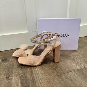 NEW Nude Top Moda Heel